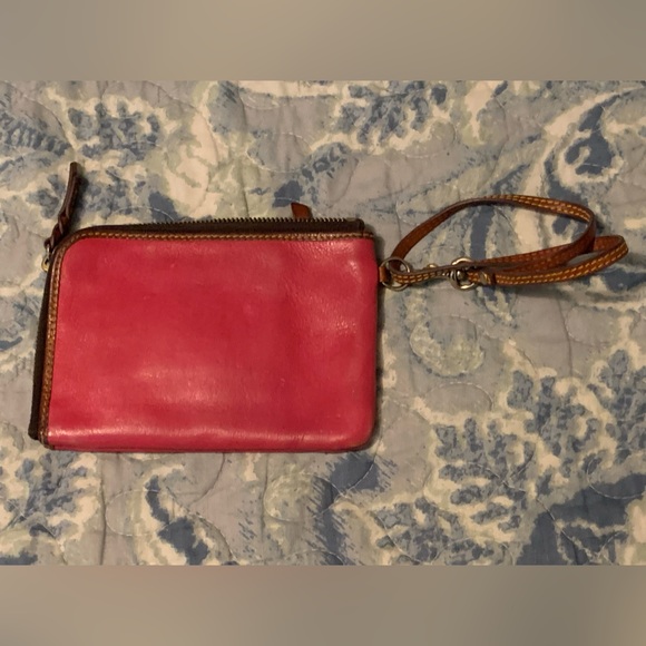 Dooney and Burke pink wallet/wristlet - Picture 4 of 5